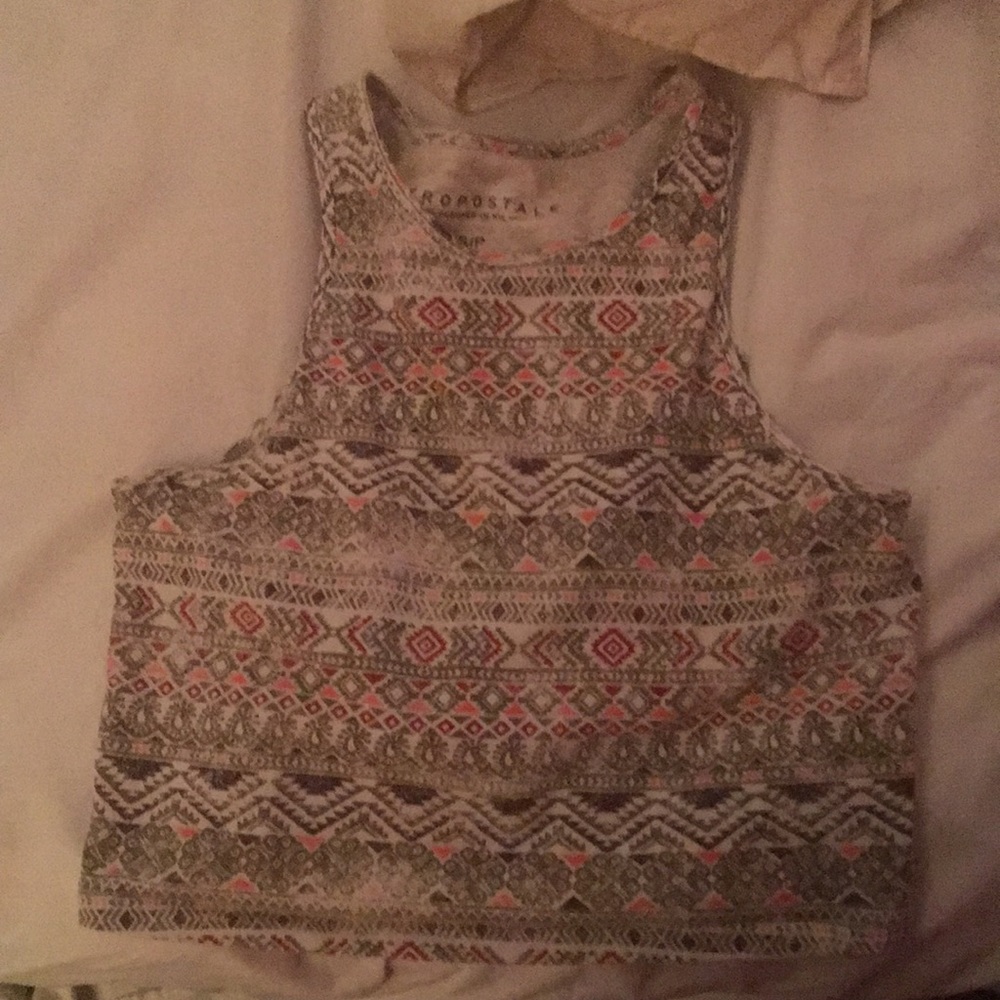 Crop top
